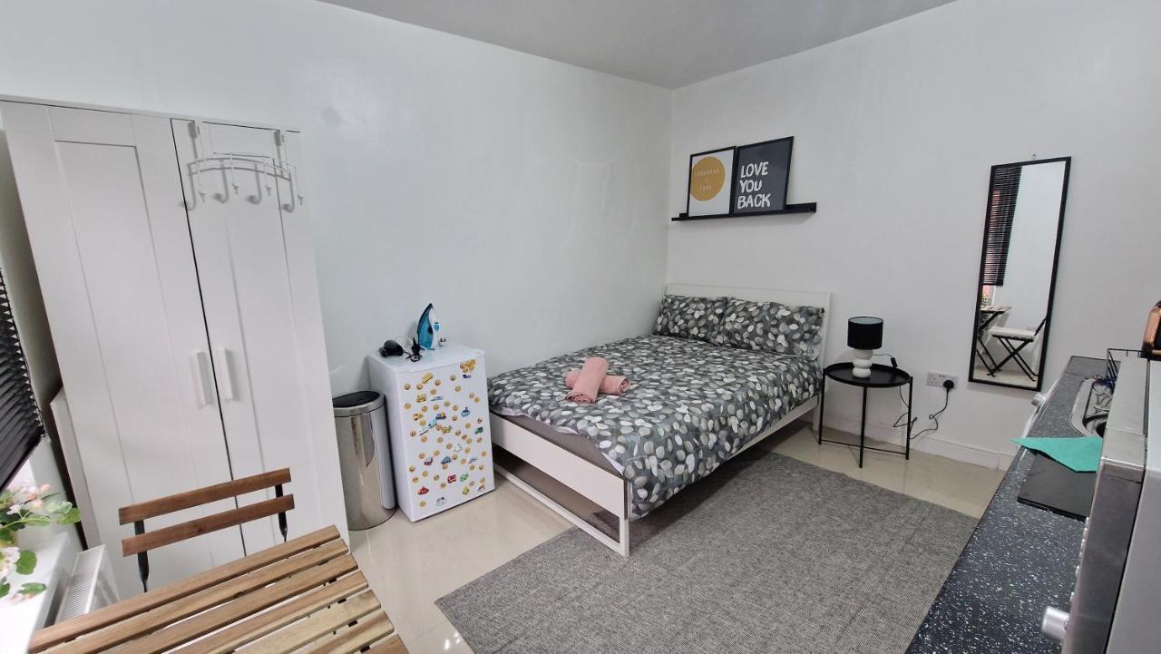 Small Cozy Studio Zone 1 London Eksteriør bilde